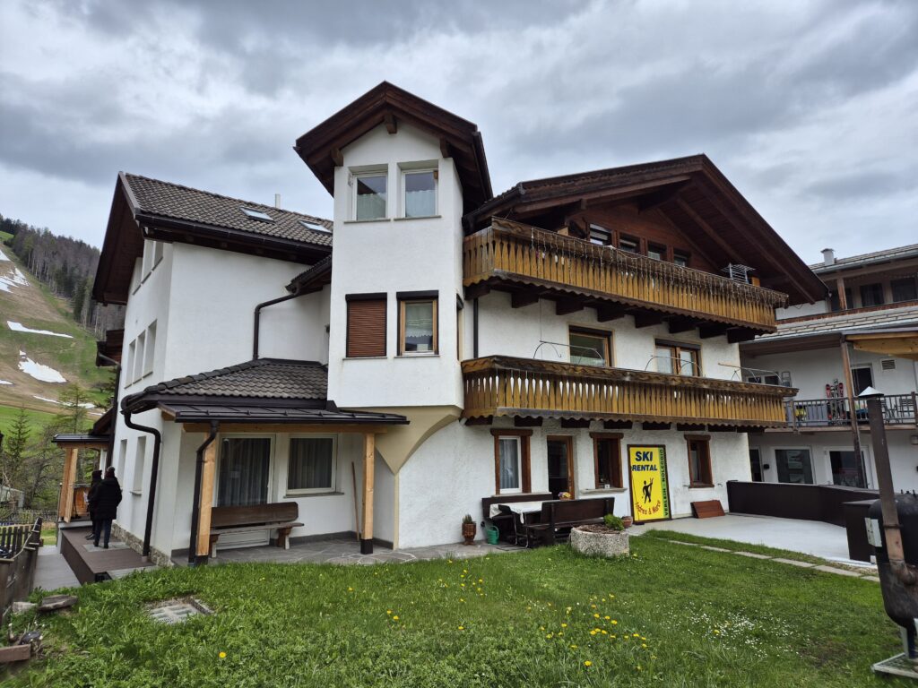 Grosszügige 3-Zimmerwohnung mit Garten im Zentrum von St. Vigil in Enneberg