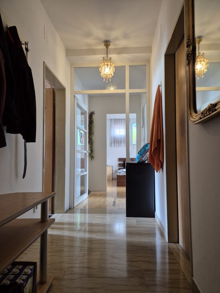 Gut eingeteilte 3-Zimmerwohnung in schöner Wohngegend von Bruneck Gut eingeteilte 3-Zimmerwohnung in schöner Wohngegend von Bruneck