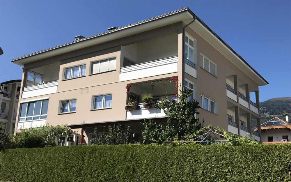 Hochwertig möblierte 4-Zimmerwohnung in Stadtnähe