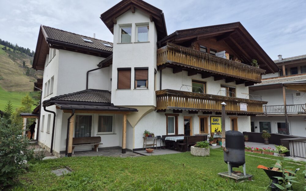 Grosszügige 3-Zimmerwohnung mit Garten im Zentrum von St. Vigil in Enneberg