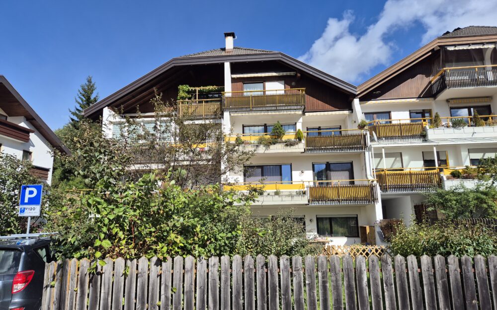Grosszügige Wohnung mit angrenzender Garconniere in schöner Wohngegend von Bruneck
