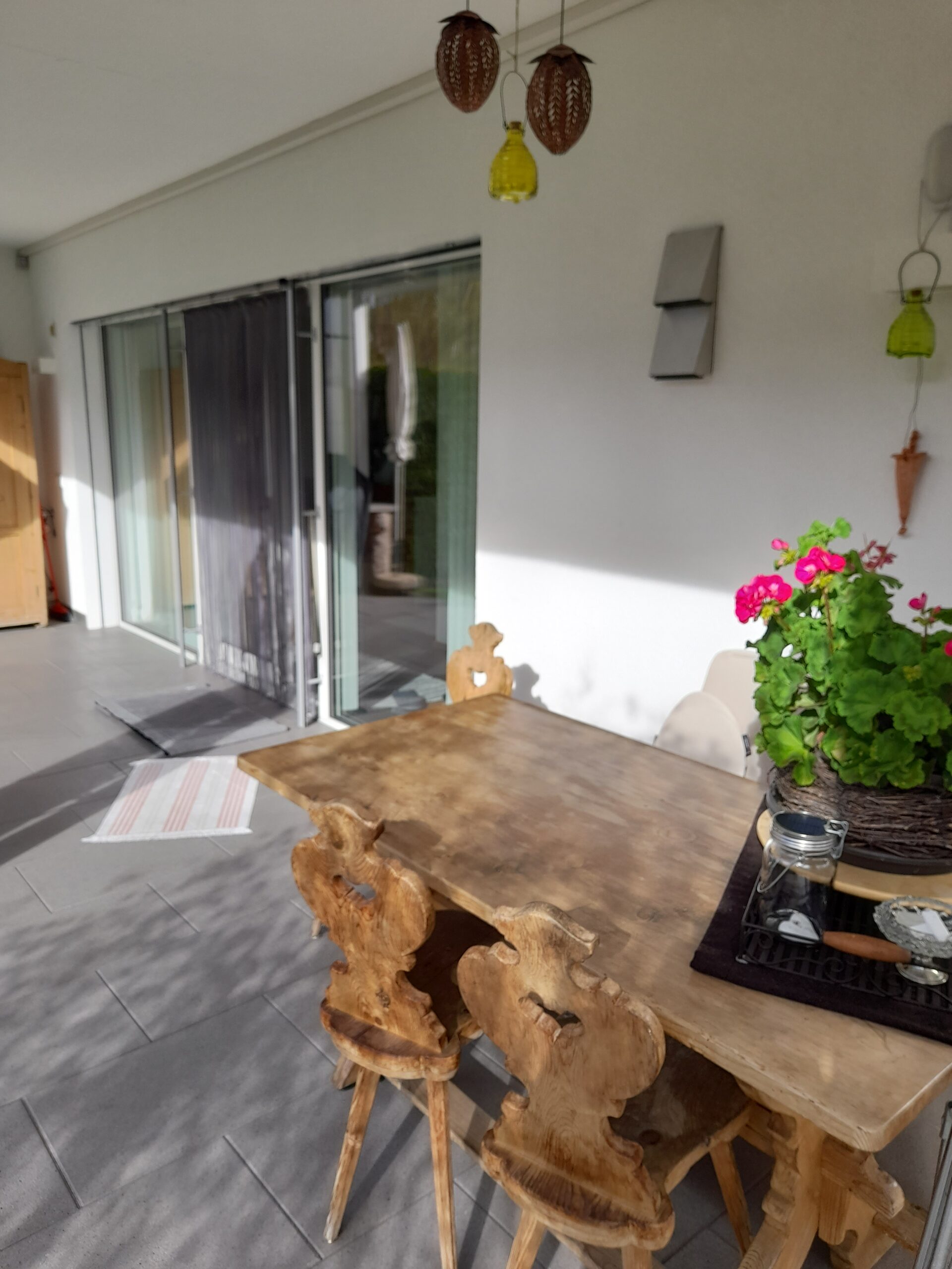 Neuwertige Erdgeschosswohnung mit Garten in ruhiger Wohngegend von Bruneck Neuwertige Erdgeschosswohnung mit Garten in ruhiger Wohngegend von Bruneck