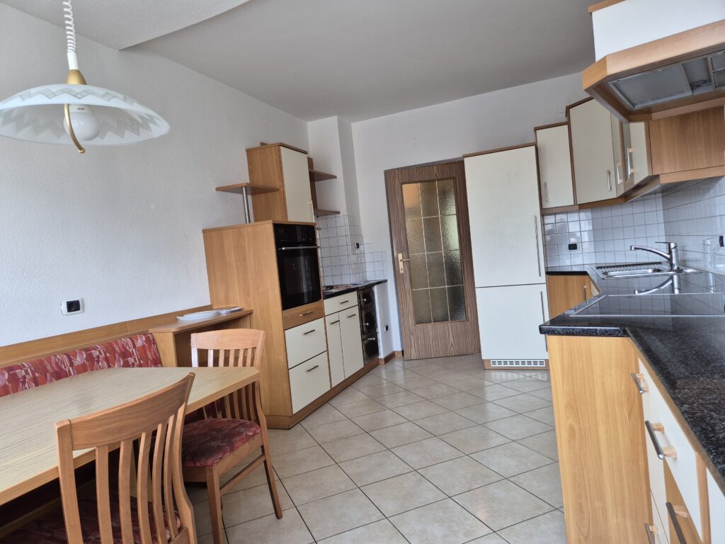 Appartamento di 5 stanze in posizione centrale in una tranquilla zona residenziale di Brunico