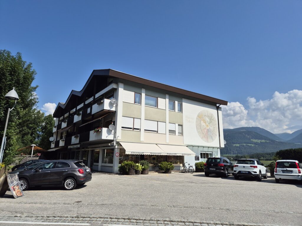 3-Zimmerwohnung, vollkommen saniert im Zentrum von Reischach 3-Zimmerwohnung, vollkommen saniert im Zentrum von Reischach
